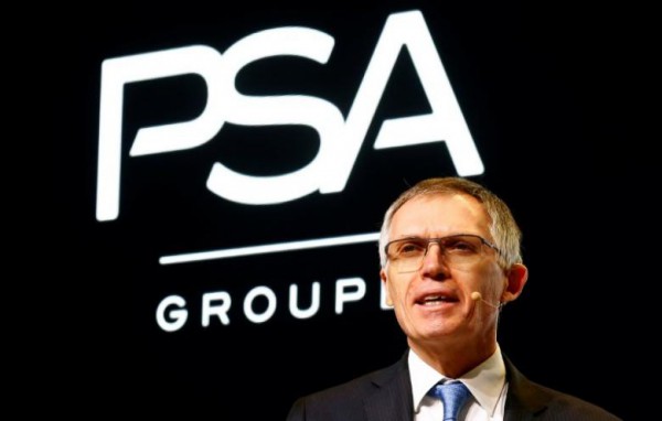 Carlos Tavares, Chairman of the Managing Board of French carmaker PSA Group addresses the media during the 87th International Motor Show at Palexpo in Geneva, Switzerland March 7, 2017. REUTERS/Arnd Wiegmann