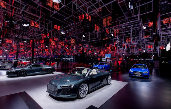 8.Audi Sport家族凭借多款重磅车型引燃现场，共同诠释奥迪品牌的百年运动之魂