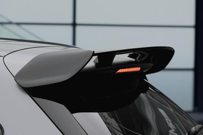 第2代梅赛德斯-AMG GLA开售 3款车型/约43.3万起
