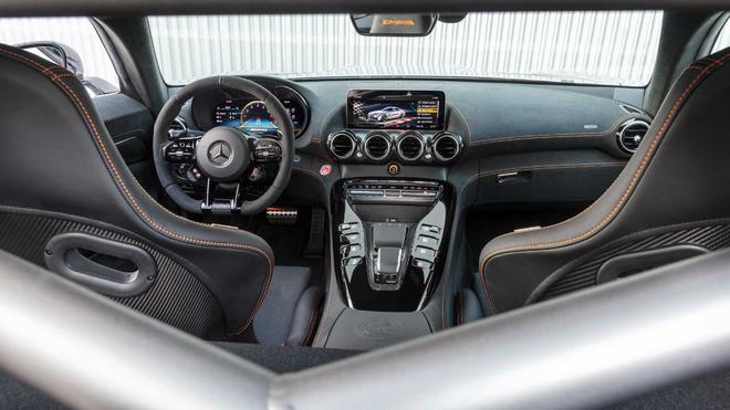 AMG GT黑系列搭全新V8发动机3.2秒破百 成都车展首发