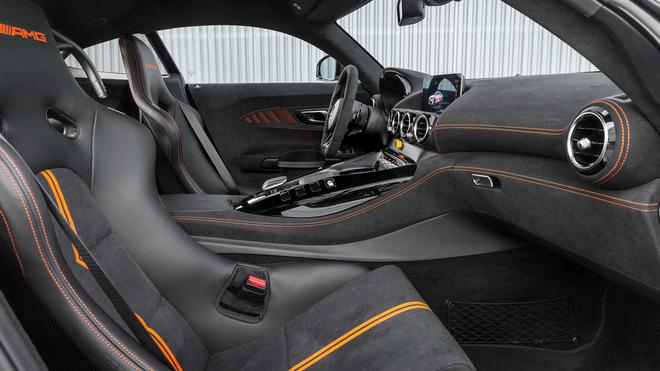 AMG GT黑系列搭全新V8发动机3.2秒破百 成都车展首发