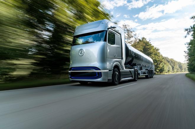 戴姆勒发布卡车电动化战略 续航将超1000公里
